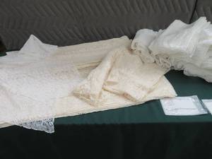 IVORY AND WHITE LACE TABLE RUNNERS