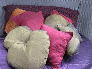 FUN DECORATIVE PILLOWS, LG BODY PILLOW