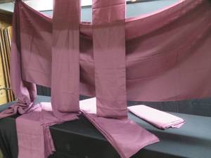 2 CLARET SWAGS  35 RUNNERS