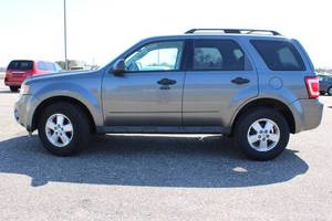 2009 Ford Escape XLT - 1 OWNER