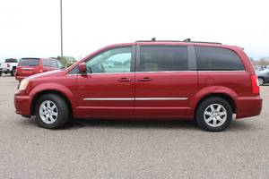 2011 Chrysler Town and Country Touring - 2 OWNERS