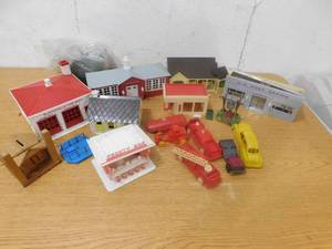 Assorted Lot Train Buildings and Structures