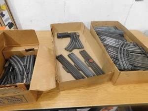 Huge assorted lot of O-Gauge train tacks
