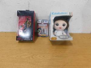 Star Wars Figures & Collectibles.