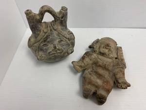 lot 1 image: Group of Vintage Mayan Clay Items