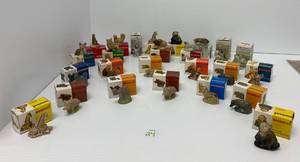 lot 24 image: Group Of Vintage Wades Whimsies