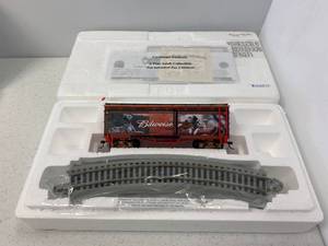 lot 46 image: Golden Gate Masterpiece Bradford Exchange Budweiser Clydesdales H.O. Gauge Train Box Car And Track