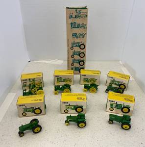lot 72 image: Vintage Ertl Brand John Deere Miniature Die-Cast Tractors