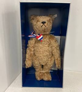 lot 61 image: Steiff Otto Teddy Bear