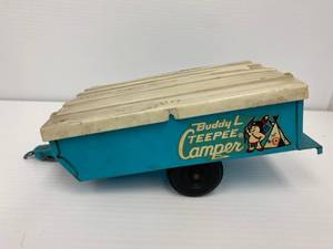 lot 67 image: Vintage Buddy L TeePee Camper