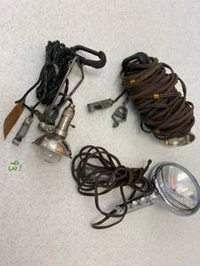 lot 93 image: Vintage Automotive 12 Volt Lights