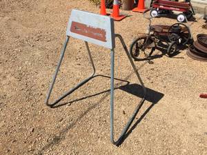 lot 28 image: Vintage Metal Johnson Outboard Motor Stand
