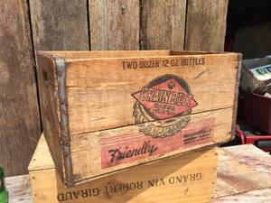 lot 57 image: Nice Vintage Grain Belt Beer Crate