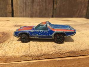 lot 70 image: Vintage Hotwheels Breakaway Bucket Redline