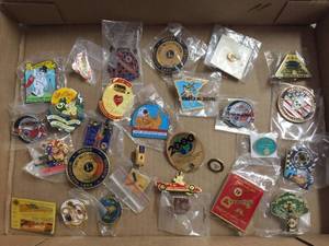 lot 122 image: Souvenir - Travel - Lions - Collector Pins