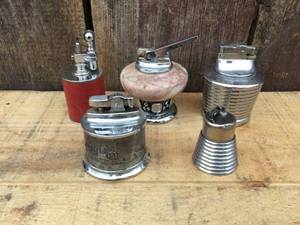 lot 148 image: Vintage Mid Century Table Lighters