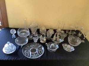 lot 11 image: CrystalGlassware