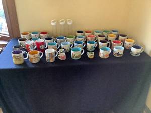lot 12 image: Starbucks Mug Collection
