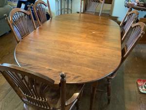 lot 5 image: Dining Room Table and Chairs