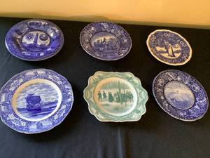 lot 48 image: CollectorsDecorative Plates