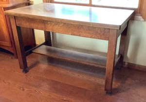 lot 15 image: Wooden Table