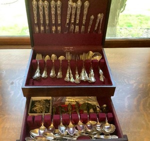 lot 16 image: Silverware & Chest