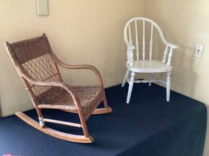 lot 27 image: AntiqueVintage Childrens Chairs