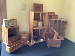 lot 34 image: AntiqueVintage Dcor Lot