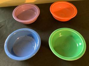 lot 110 image: Serving Dish Fiestaware