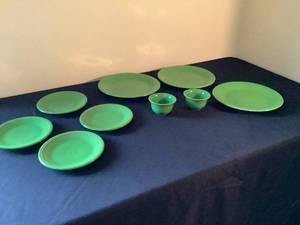 lot 124 image: Green Fiestaware