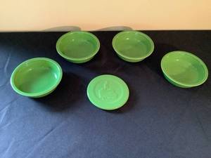 lot 126 image: Green Fiestaware 3