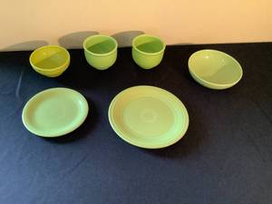 lot 127 image: Lime Green Fiestaware