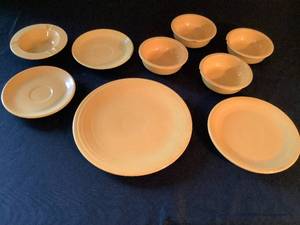 lot 133 image: Yellow Fiestaware 2