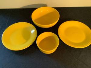 lot 137 image: Bright Yellow Fiestaware