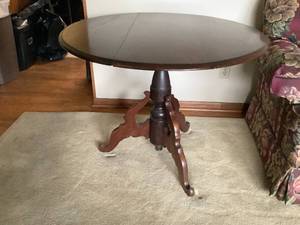lot 73 image: Antique Walnut Table