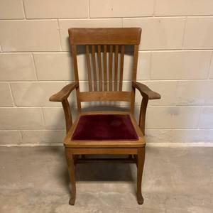 lot 199 image: Vintage Wood Chair