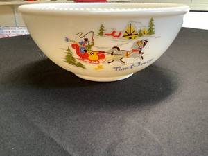 lot 209 image: Vintage Currier and Ivies Tom and Jerry Bowl