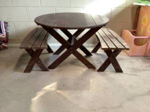 lot 210 image: Childrens Round Picnic Table