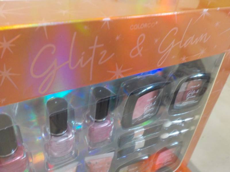 lot 242 image: Color Co Glitz and Glam...