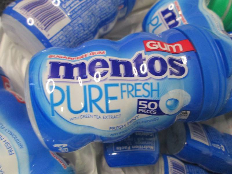 lot 71 image: Mentos Gum...