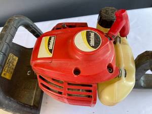 Shindaiwa 21 Inch Gas Powered Hedge Trimmer