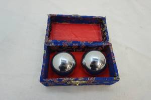 lot 204 image: stress balls