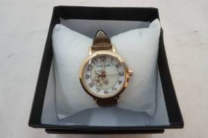 lot 218 image: Fhulun womens wrist watch