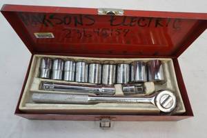 lot 228 image: standard socket set