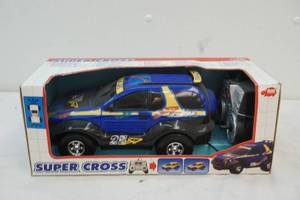 lot 52 image: Super Cross remote control vehicle