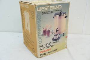 lot 59 image: West Bend coffee maker 12 to 30 cup