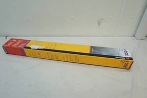 lot 73 image: Boone aluminum easel