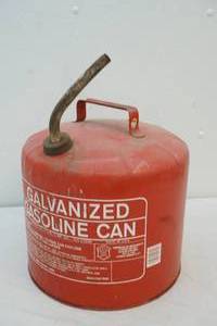 lot 86 image: Eagle galvanized 5 gl gas can