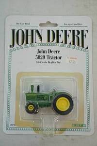 lot 116 image: John Deere 5020 tractor die cast
