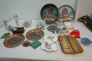 lot 136 image: home decor items